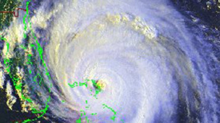 На Курильские острова обрушился сильный тропический циклон