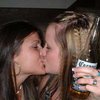 Все больше американок пробуют однополый секс