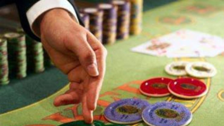 Люди тратят миллиарды на азартные игры в Сети