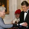 Елизавета ІІ вручила премию Ющенко