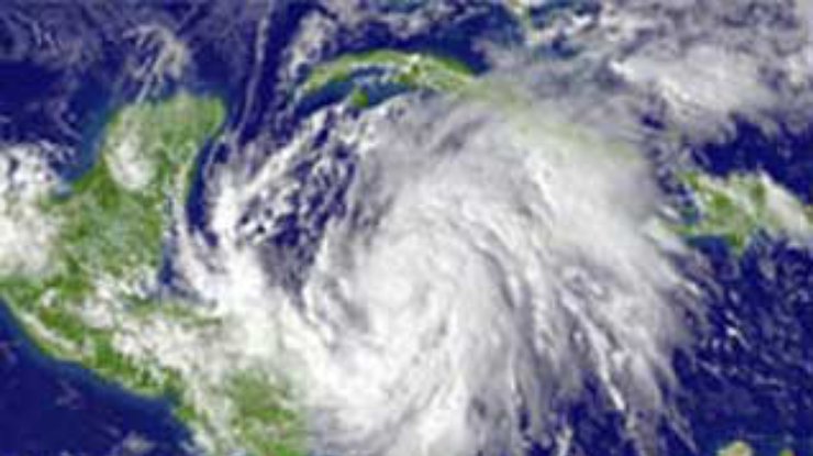 Ураган "Вилма" обрушился на остров Консумель возле мексиканского побережья