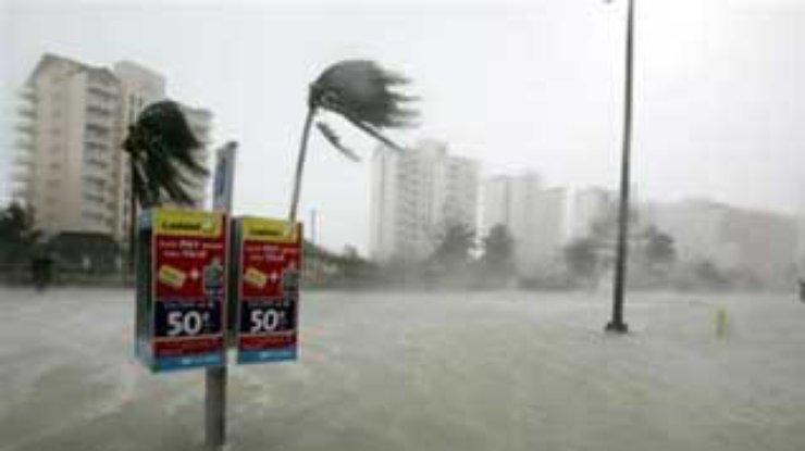 На Мексику обрушился ураган "Вилма"
