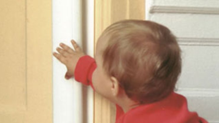 Большинство американских детей лишаются пальцев при захлопывании двери