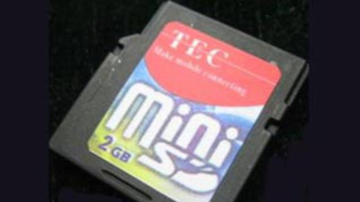 Выпущена карта памяти формата miniSD емкостью в 2 гигабайта