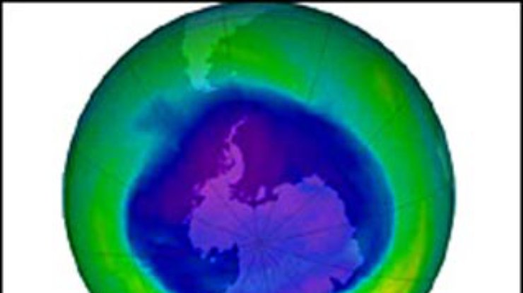 Озоновая дыра не спешит затягиваться