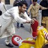 При столкновениях демонстрантов с полицией в Пакистане погибли 2 человека