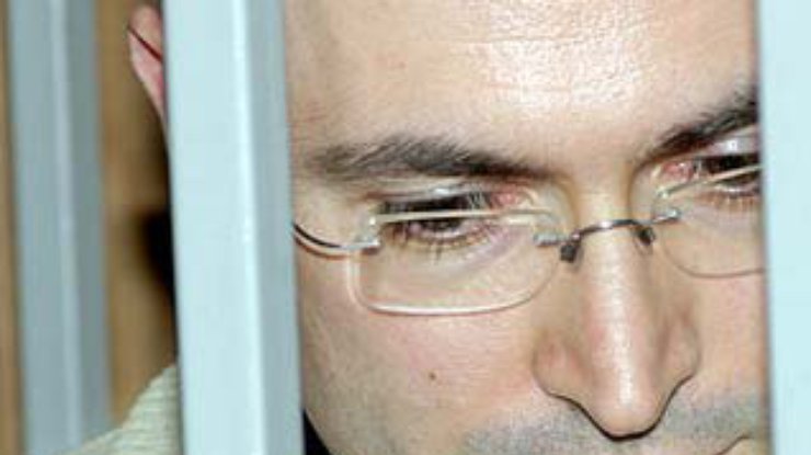 Ходорковского и Кучму посадили в изолятор за распитие чая