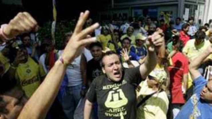 В Мексике демонстранты требуют включить Бланко в футбольную сборную