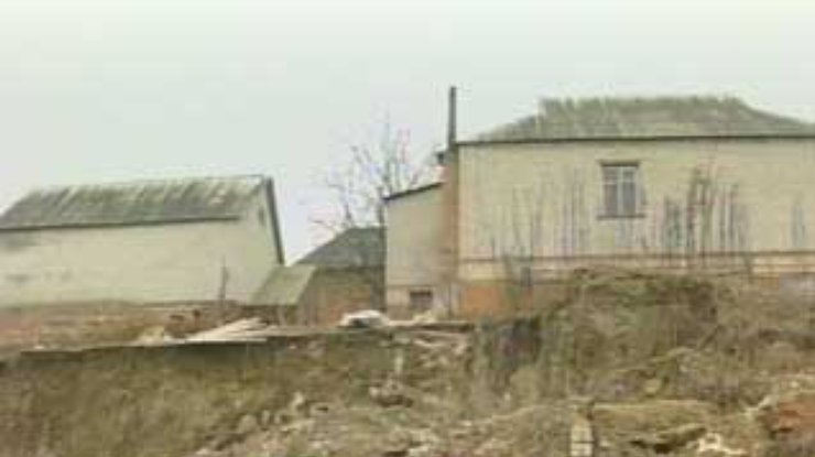 В Купянске Харьковской области за сутки земля сползает примерно на 30 сантиметров