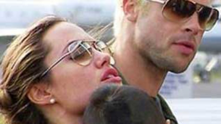 Анджелина Джоли собирается родить ребенка в Намибии
