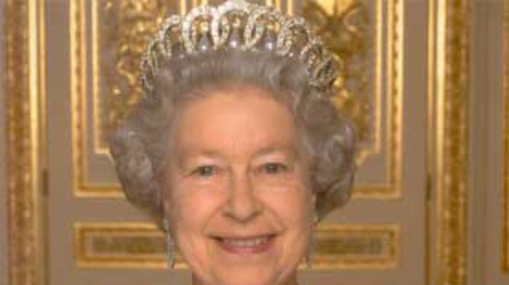 "Всенародная бабушка": Елизавета II не собирается уходить на пенсию