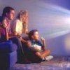 Ученые доказали, что смотреть телевизор в темноте вредно