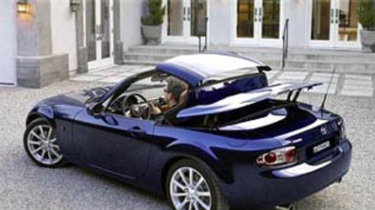 Mazda показала купе-кабриолет MX-5