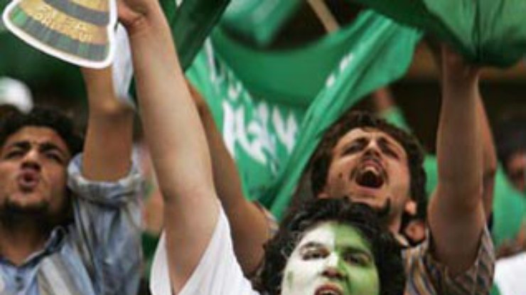 Саудовские имамы запретили смотреть футбол