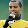 "Арсенал" запретил Эшли Коулу использовать клубные фотографии