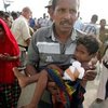 Тысячи мирных жителей пешком бегут из зоны конфликта на Шри-Ланке