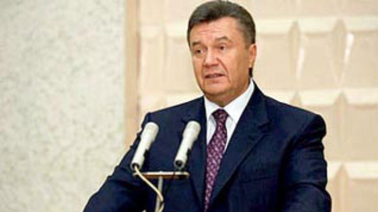 Лента.ру: Война на три фронта