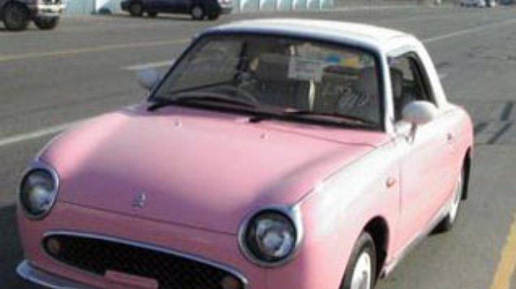 Трехлетний мальчик купил на интернет-аукционе розовый кабриолет