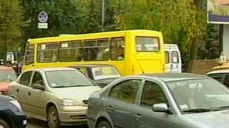 Ввоз в Украину старых иномарок хотят ограничить