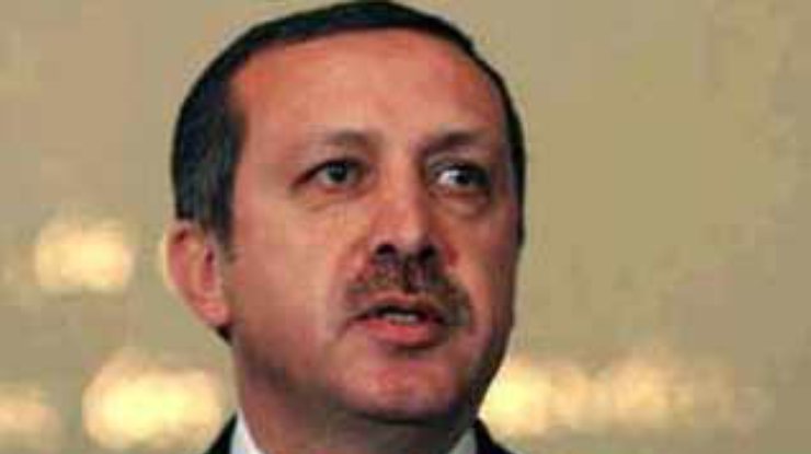 Турецкий премьер попал в больницу