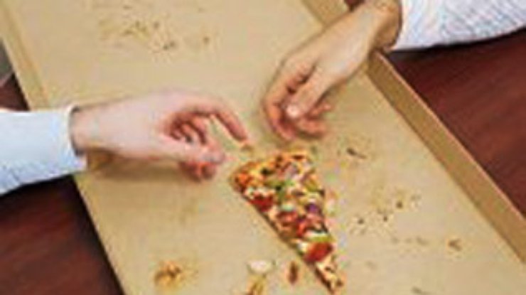 18 новгородских школьников отравились пиццей, приготовленной своими руками