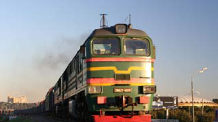В Черниговской области грузовик столкнулся с пассажирским поездом
