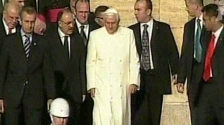 Папа Римский прибыл в Турцию