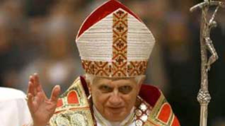Папа Римский поблагодарил Бога за спокойный визит в Турцию
