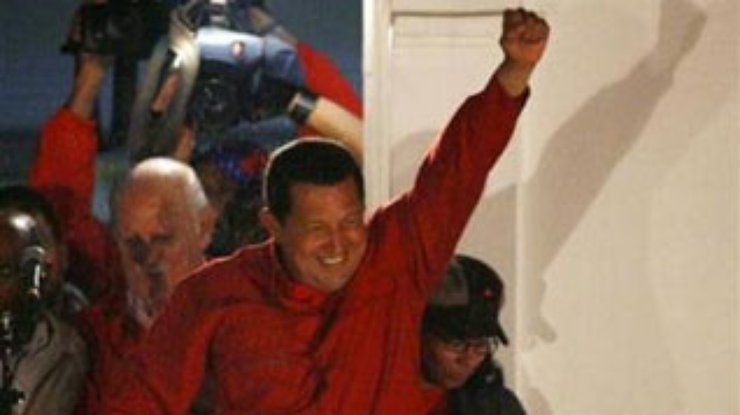 Чавес объявил себя победителем президентских выборов