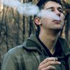 Никотин отражается на ушах