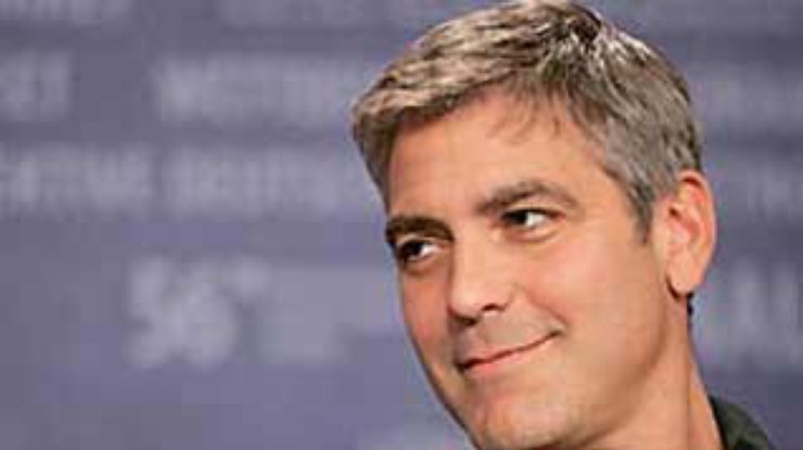 Джорджу Клуни "сделали глаза"
