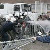 Из-за Бронзового солдата в Таллинне произошли массовые беспорядки (Дополнено в 10:06)