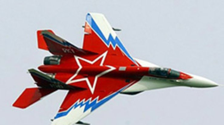 Российский  истребитель МиГ-29 произвел фурор на авиасалоне в Ле-Бурже