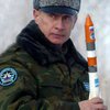 Путин: Россия будет вооружаться (Дополнено в 16:50)