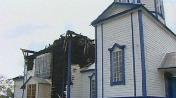 Молния сожгла столетнюю церковь