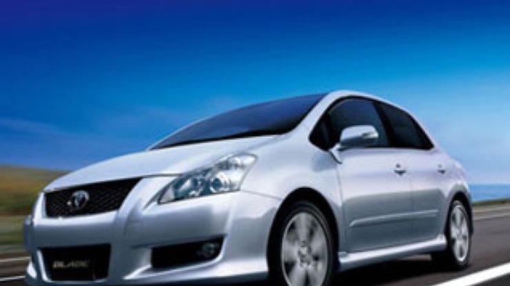 Компания Toyota представила новую модификацию хэтчбека Blade