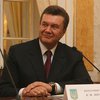 Янукович вернулся к работе