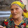 Бабка Параска чуть не убила сторонника Януковича