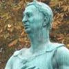 Памятник Кучме в парке Славы похищен неизвестными