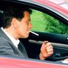В Великобритании курение за рулем приравняли к нарушению ПДД