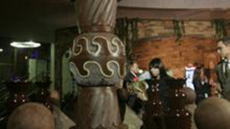 В Украине "построили" самый большой шоколадный фонтан