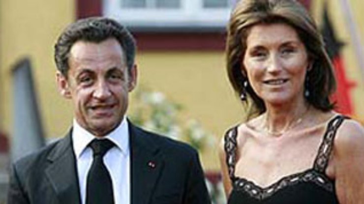 Президент Франции разводится со своей женой?