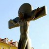 Австрийцы потребовали демонтировать обнаженное распятие Христа
