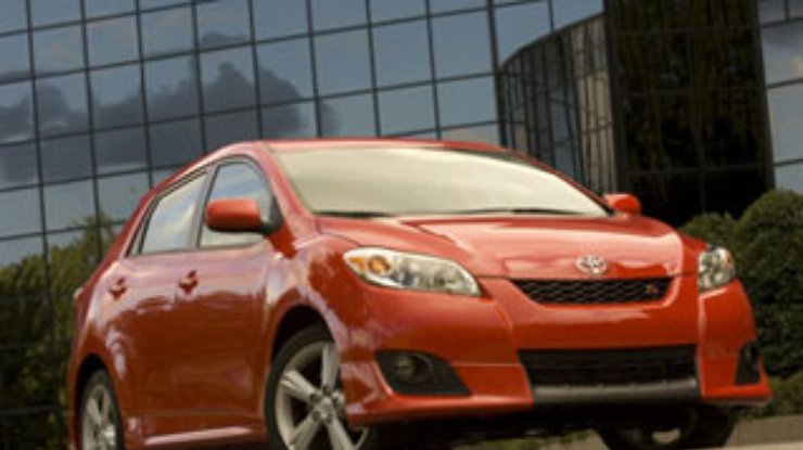 Toyota Matrix претерпела значительные внешние изменения