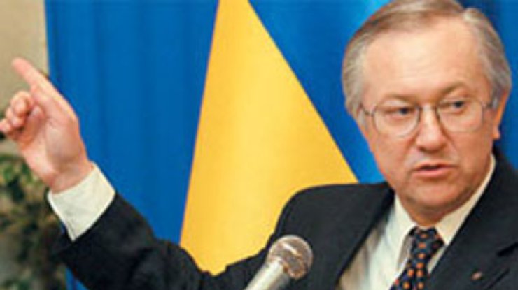 Тарасюк: Секретариат президента давит на НУ-НС