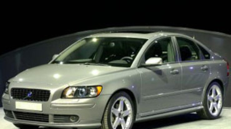 Volvo отзывает 82 тысячи моделей S40 и V50