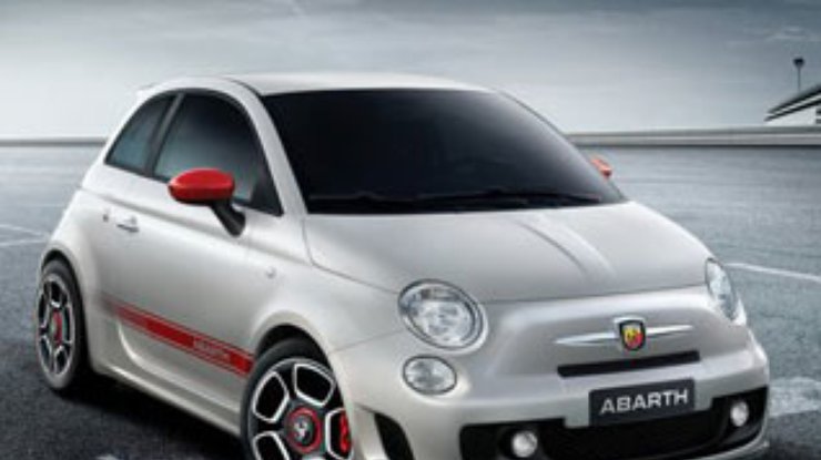 В интернете появились снимки Fiat 500 Abarth