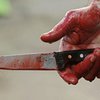 Мужчина в крови и с ножом в руке ворвался в вагон киевского метро