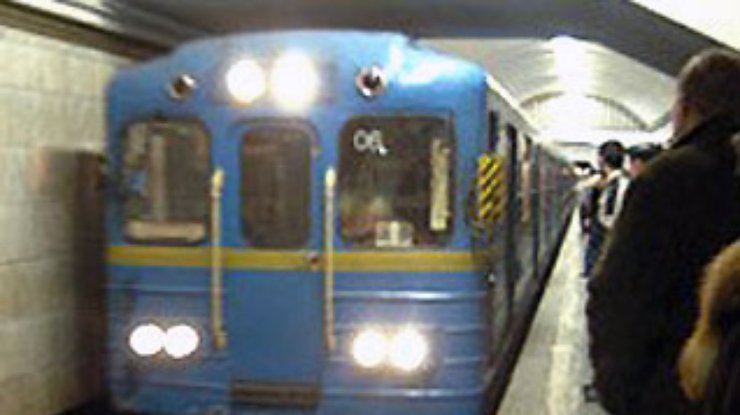 В киевском метро погиб 12-летний школьник
