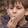 Исследование: Украинские подростки начинают пить и курить с 11 лет